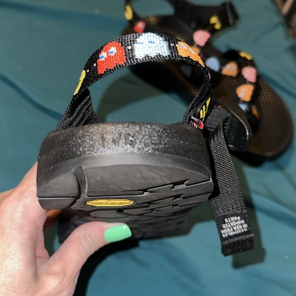 Limited edition Pac-Man chacos - Picture 4 of 4